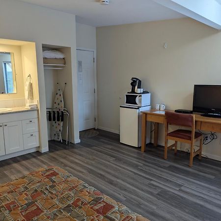 Summerland Motel Экстерьер фото