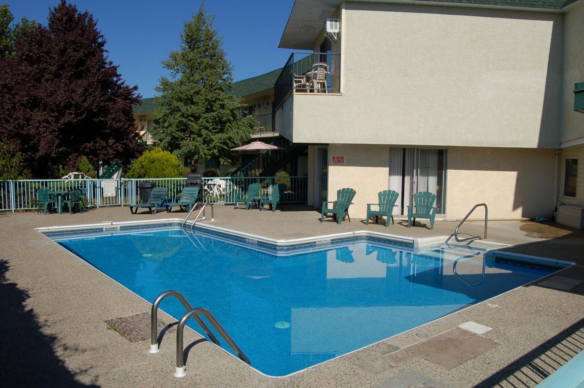 Summerland Motel Экстерьер фото