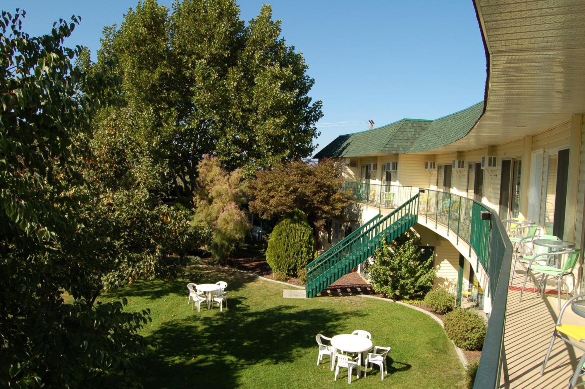 Summerland Motel Экстерьер фото