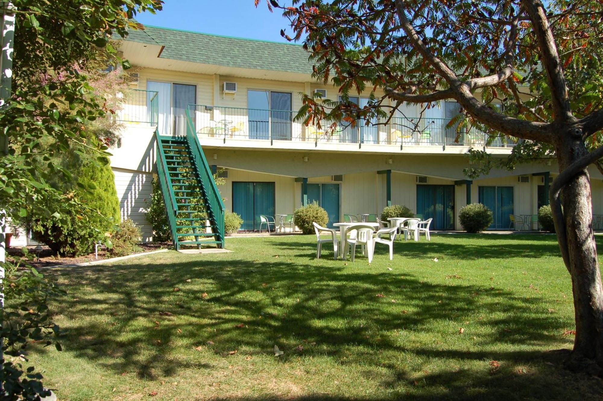 Summerland Motel Экстерьер фото