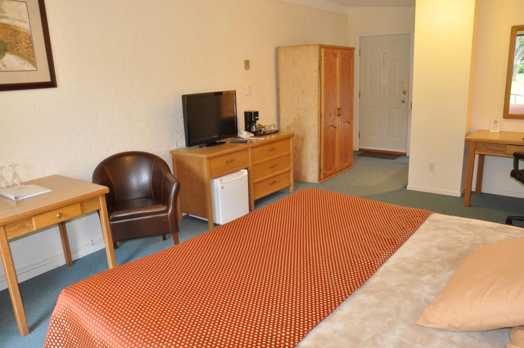 Summerland Motel Экстерьер фото