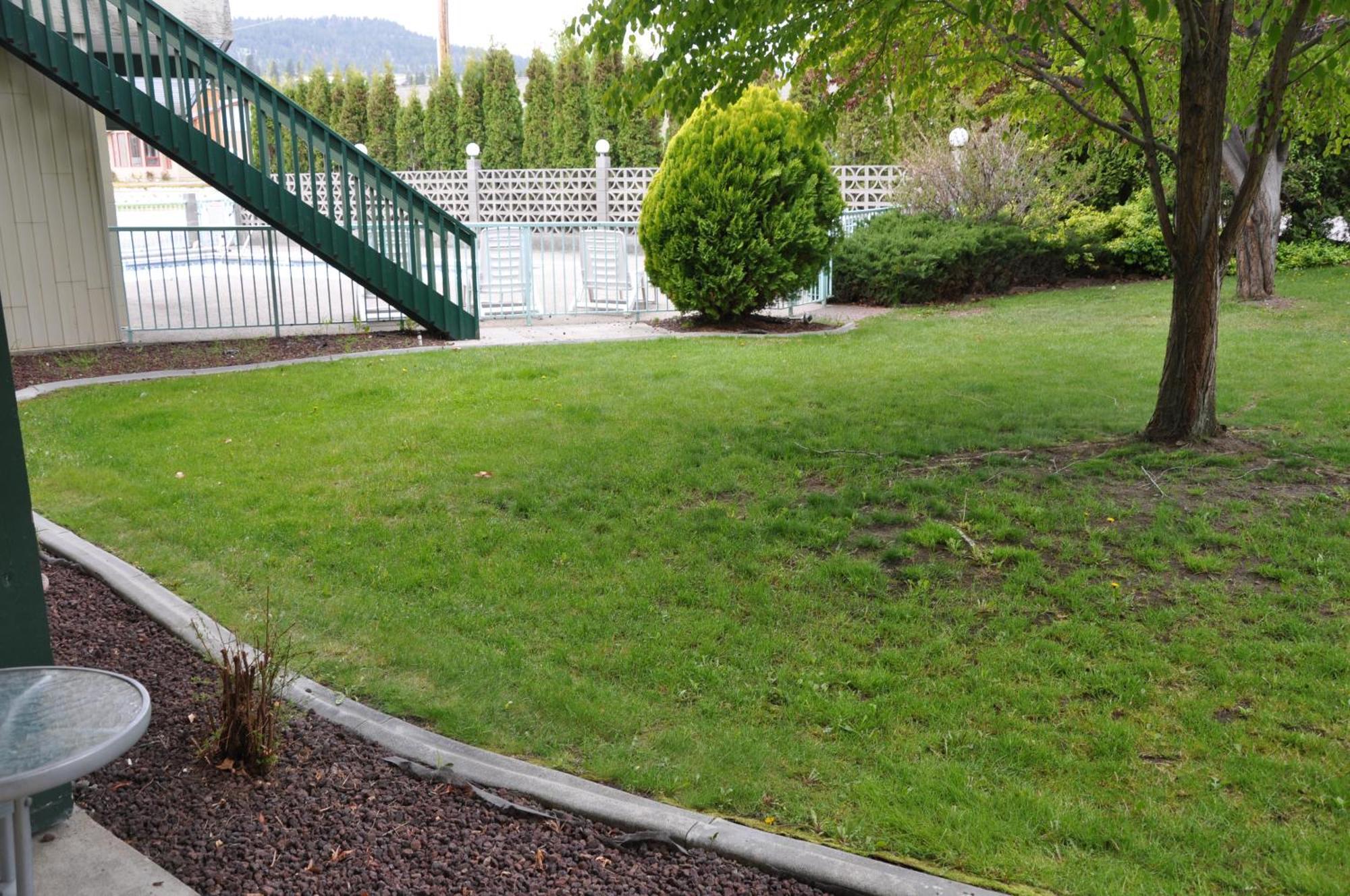 Summerland Motel Экстерьер фото