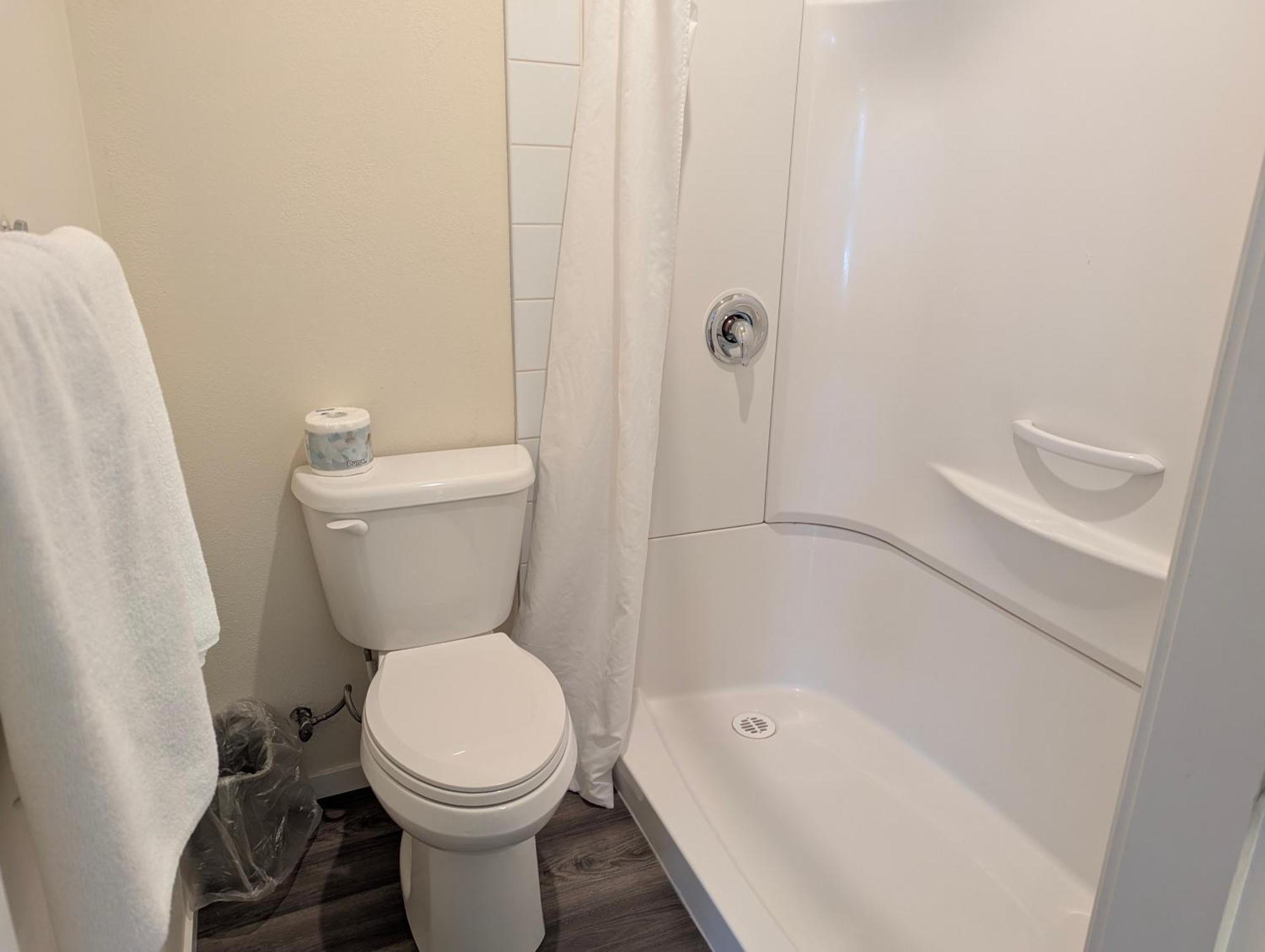 Summerland Motel Экстерьер фото