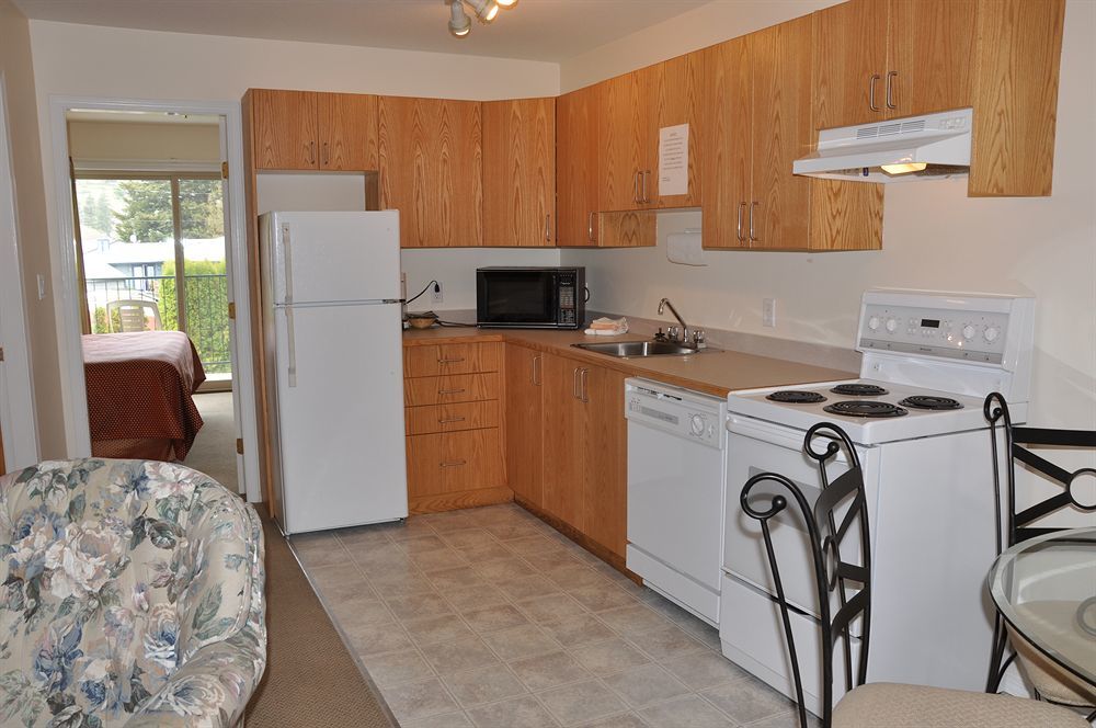 Summerland Motel Экстерьер фото